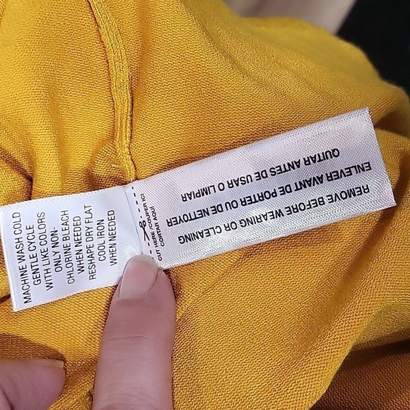 Women's Size M Mustard Yellow Laura Ashley Sweater / Cardigan - Picture 7 of 7
